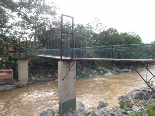 DR Hotel-Susp-Bridge